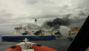 Norman Atlantic, i soccorsi affidati agli elicotteri -VIDEO