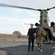 David Cameron in visita ai soldati in Afghanistan (courtesy of Crown)